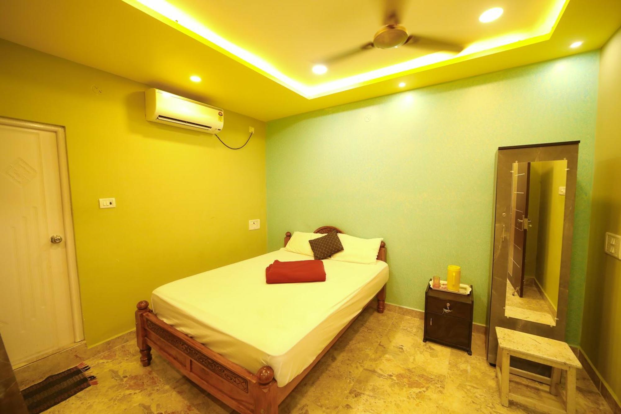 Daylight Stay Madras Buitenkant foto
